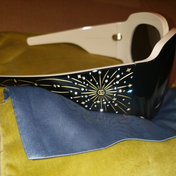 Gucci Hollywood Forever black  oversized wraparound Swarovski crystal Sunglasses
